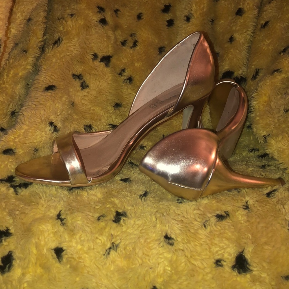 Classy gold open toe heel